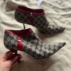 Vintage Gucci bootie size 40